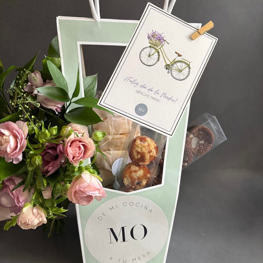 Bolsa dulces y flores bicicleta